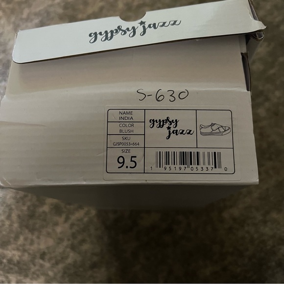 Gypsy Jazz Sneakers - Picture 2 of 5